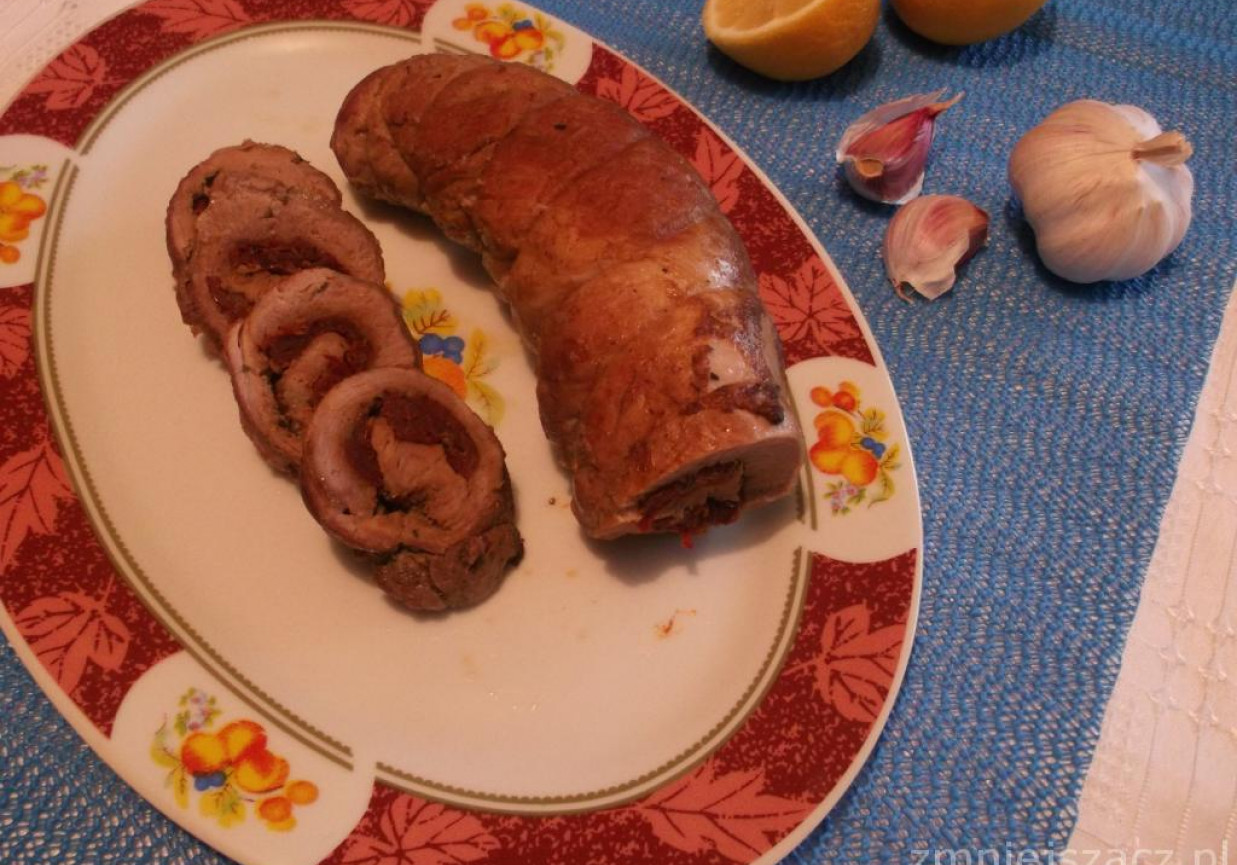 Polędwica z suszonymi pomidorami - DoradcaSmaku.pl