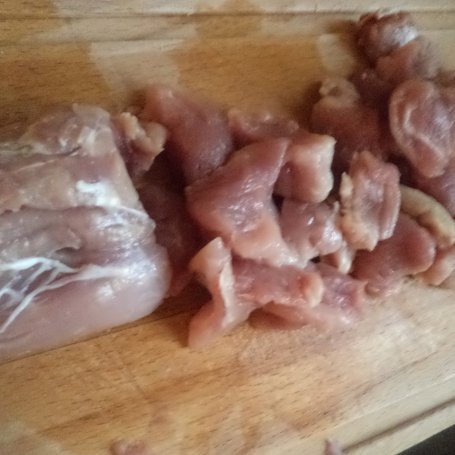 Krok 1 - Polędwiczka wieprzowa duszona z papryką, porą, pomidorkami i kapustą pekińską :) foto