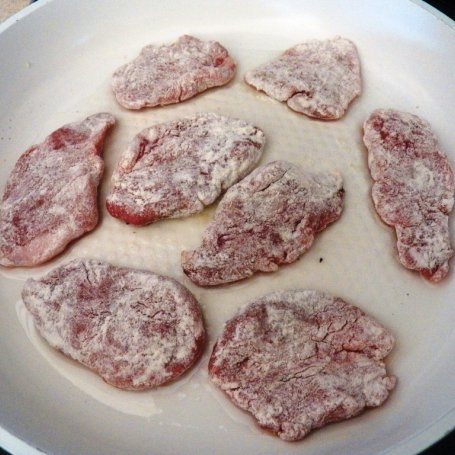 Krok 3 - Polędwiczka wieprzowa w sosie grzybowym foto