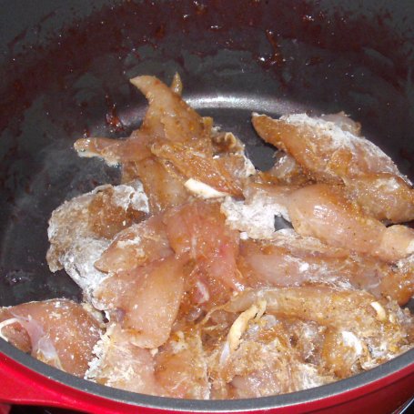 Krok 1 - polędwiczki kurczaka w sosie śliwkowym z kaszą gryczaną...  foto