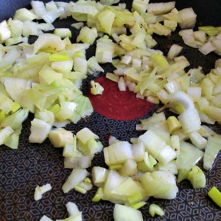 Krok 2 - Polędwiczki w lekkim sosie z nutą goździkową foto