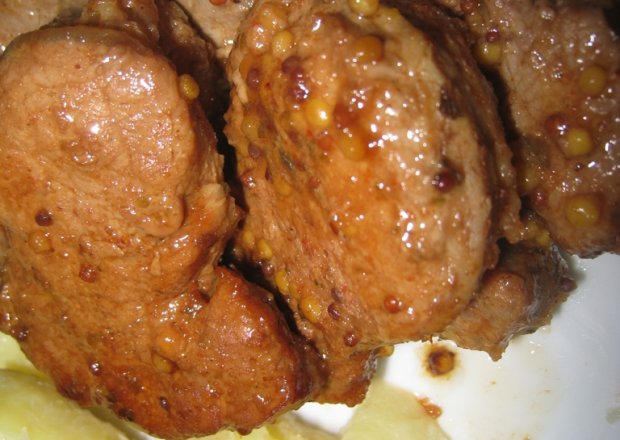 Fotografia przedstawiająca Polędwiczki wieprzowe  po prowansalsku