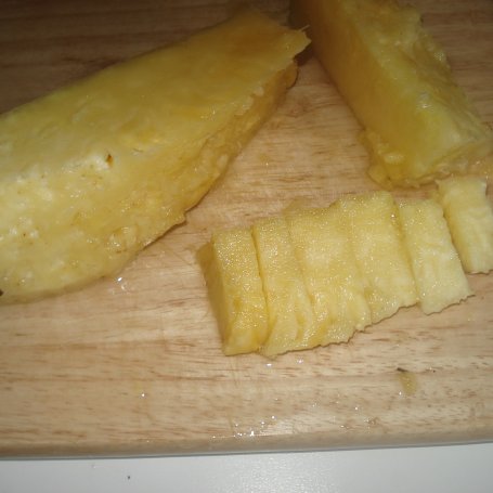 Krok 4 - Polędwiczki wieprzowe w towarzystwie ananasa foto