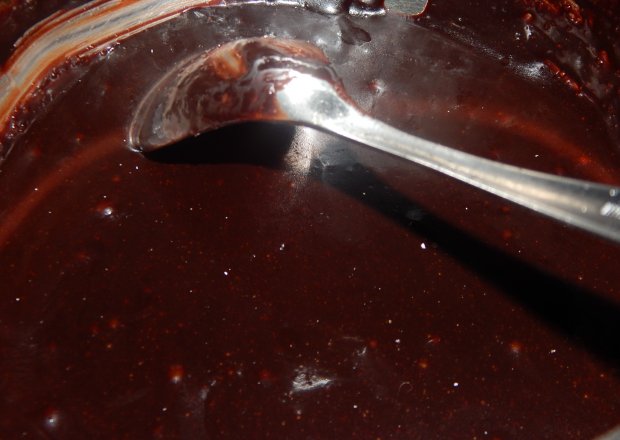 Fotografia przedstawiająca Polewa czekoladowa - łatwa i smaczna