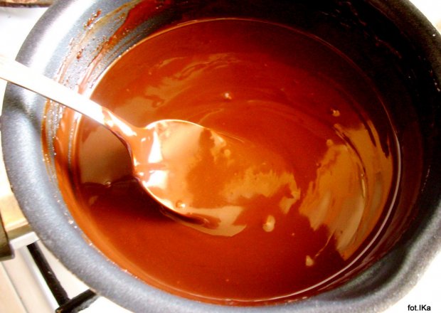 Fotografia przedstawiająca Polewa czekoladowa Pyzy