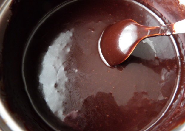 Fotografia przedstawiająca Polewa czekoladowo-miodowa