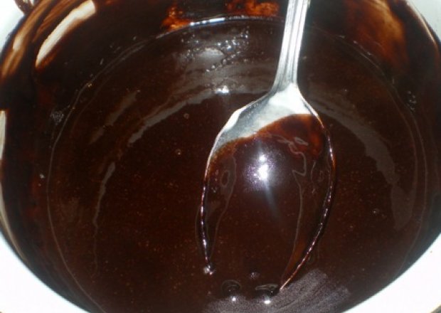 Fotografia przedstawiająca Polewa kakaowa błyszcząca