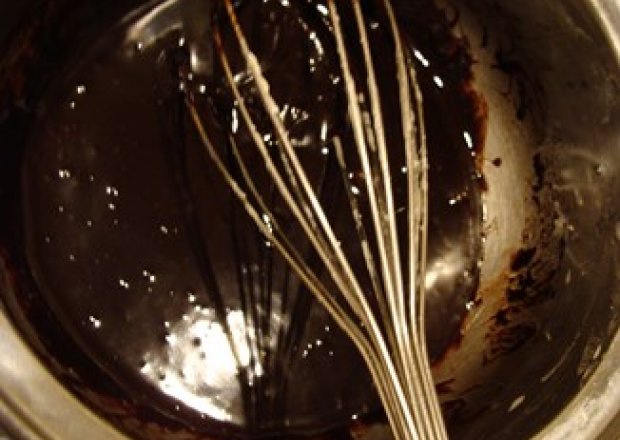 Fotografia przedstawiająca Polewa z gorzkiej czekolady