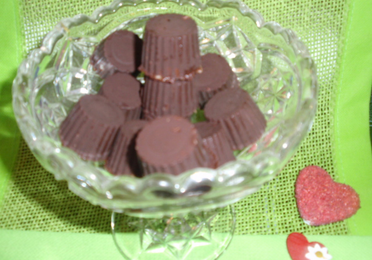Pomadki  czekoladowe z wiórkami foto