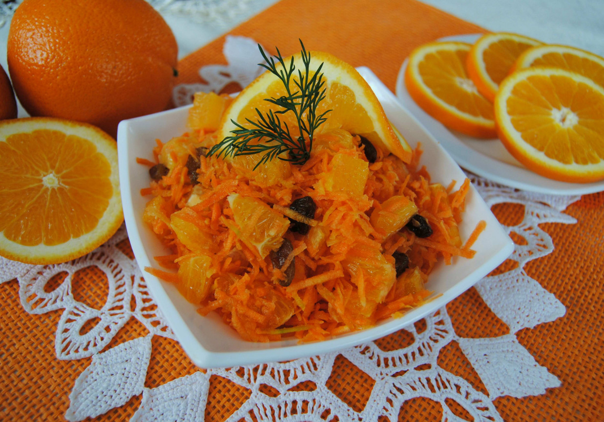 Pomarańczowa surówka foto