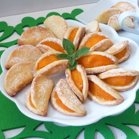 Krok 8 - Pomarańczowe ciasteczka z morelami foto