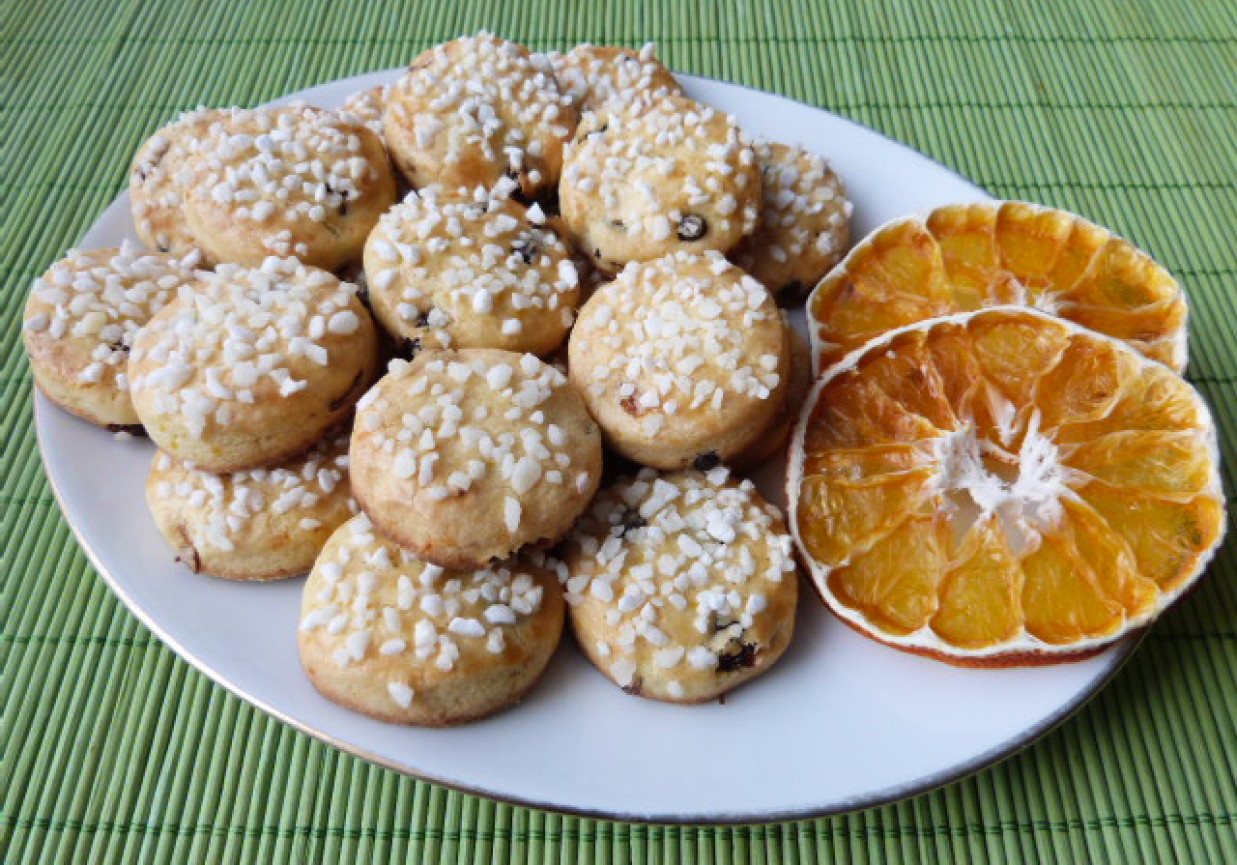 Pomarańczowe ciasteczka z rodzynkami foto