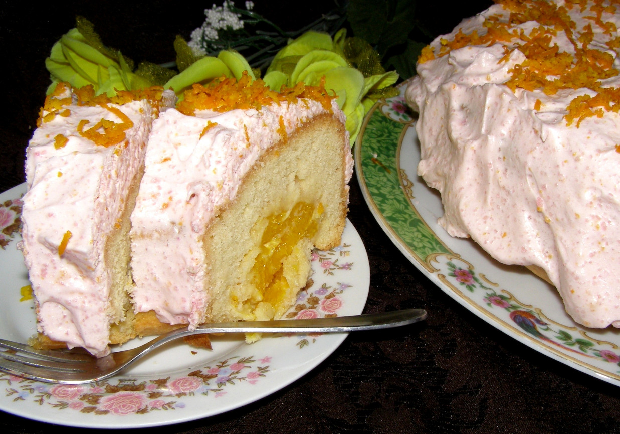 pomarańczowe ciasto z kremem śmietanowym... foto
