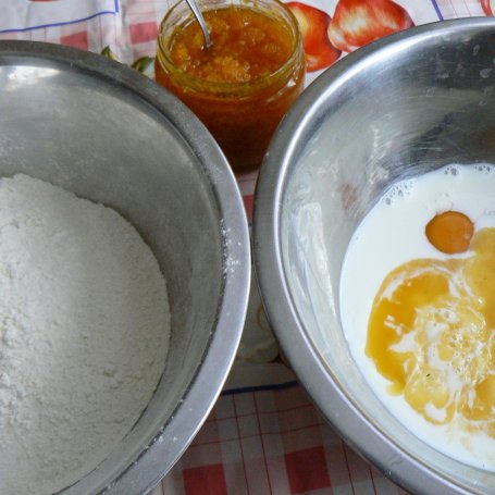 Krok 1 - Pomarańczowe muffinki z czekoladą foto