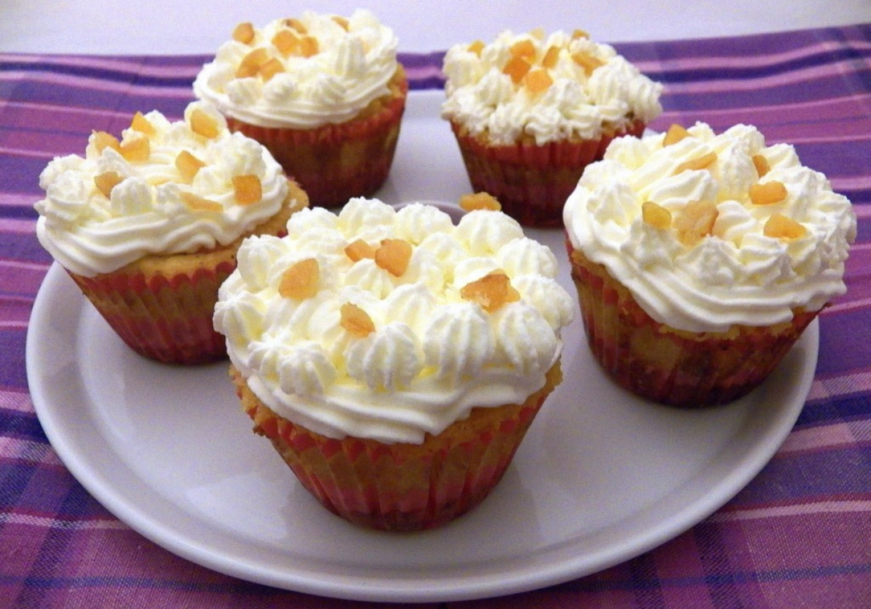 Pomarańczowe muffinki foto