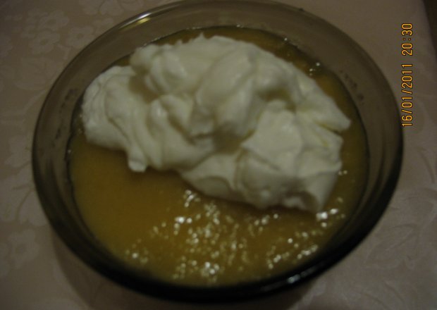 Fotografia przedstawiająca Pomarańczowy deser