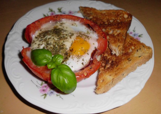 Fotografia przedstawiająca Pomidor z jajkiem