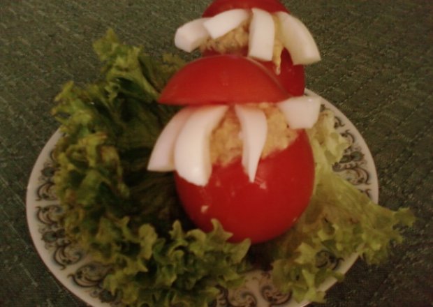 Fotografia przedstawiająca Pomidorki faszerowane.