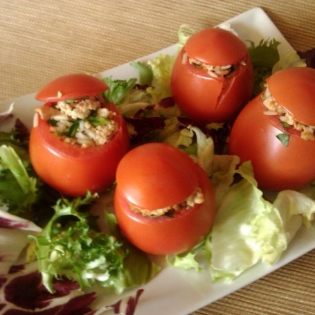 Krok 6 - Pomidorki rzymskie faszerowane ryżem, mięsem i roszponką foto