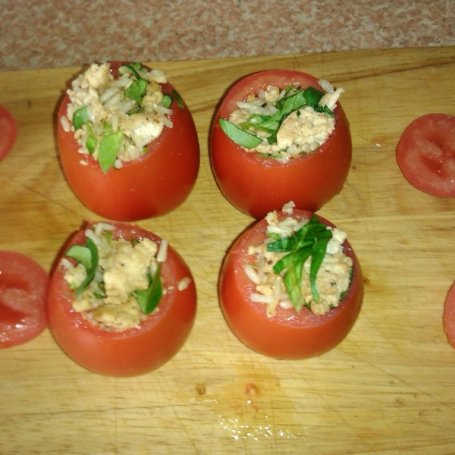 Krok 5 - Pomidorki rzymskie faszerowane ryżem, mięsem i roszponką foto