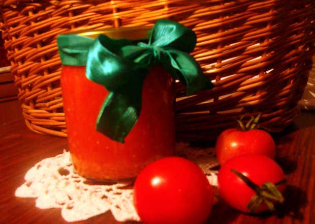 Fotografia przedstawiająca Pomidorki w sosie pomidorowym