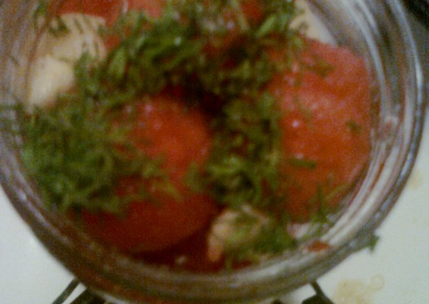 Fotografia przedstawiająca pomidorki z czosnkiem :)