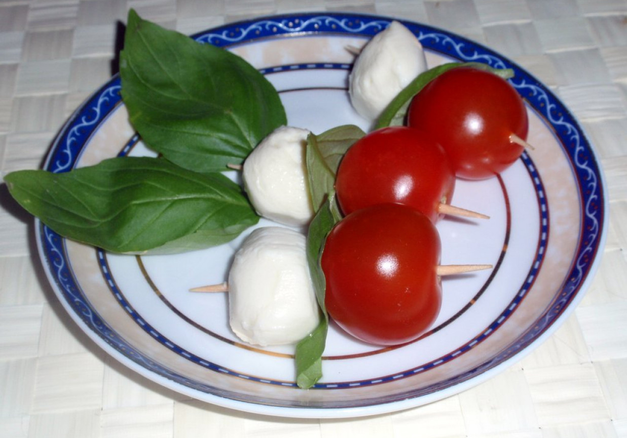 Pomidorki z mozarellą foto