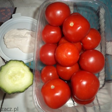 Krok 1 - pomidorki z twarogowym wsadem -dodatek do kanapki z szynką foto