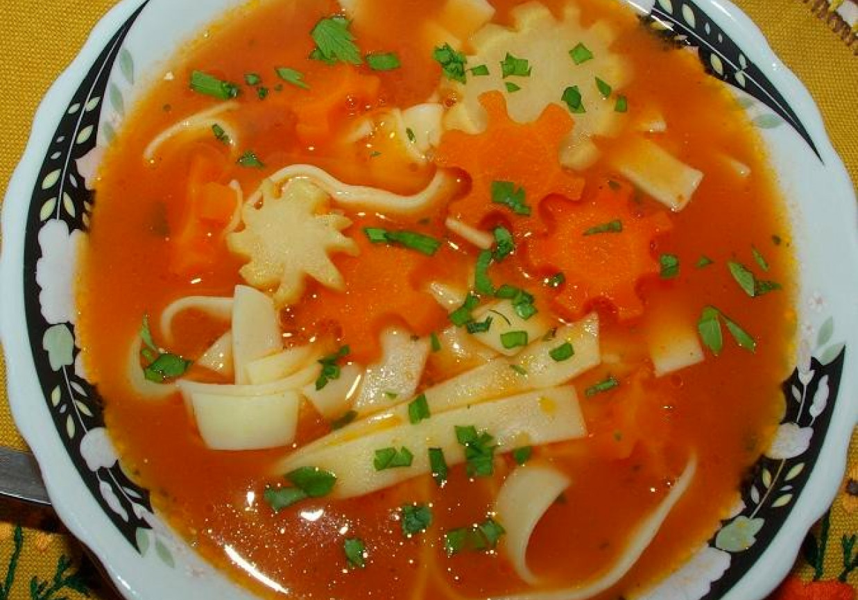Pomidorowa czyli \'Ulubiona\' z makaronem foto