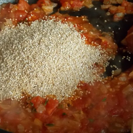 Krok 2 - Pomidorowa kasza orkiszowa z bobem foto