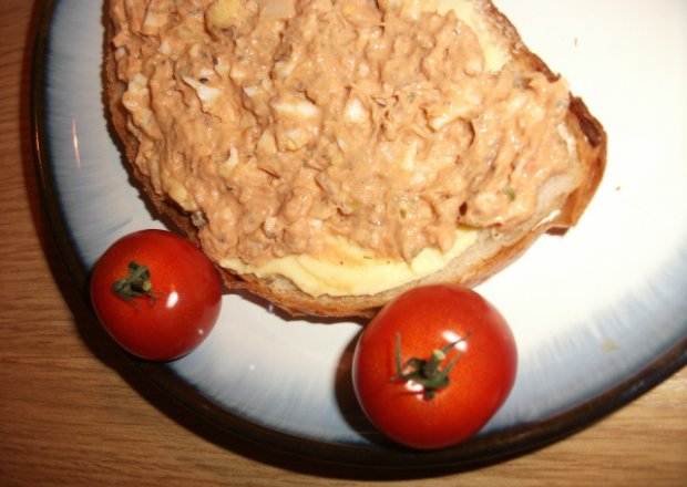 Fotografia przedstawiająca Pomidorowa pasta z tuńczyka