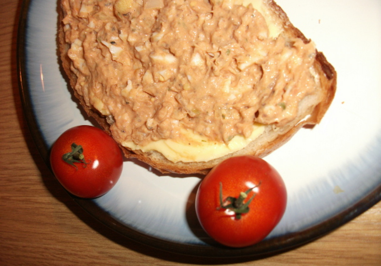 Pomidorowa pasta z tuńczyka foto