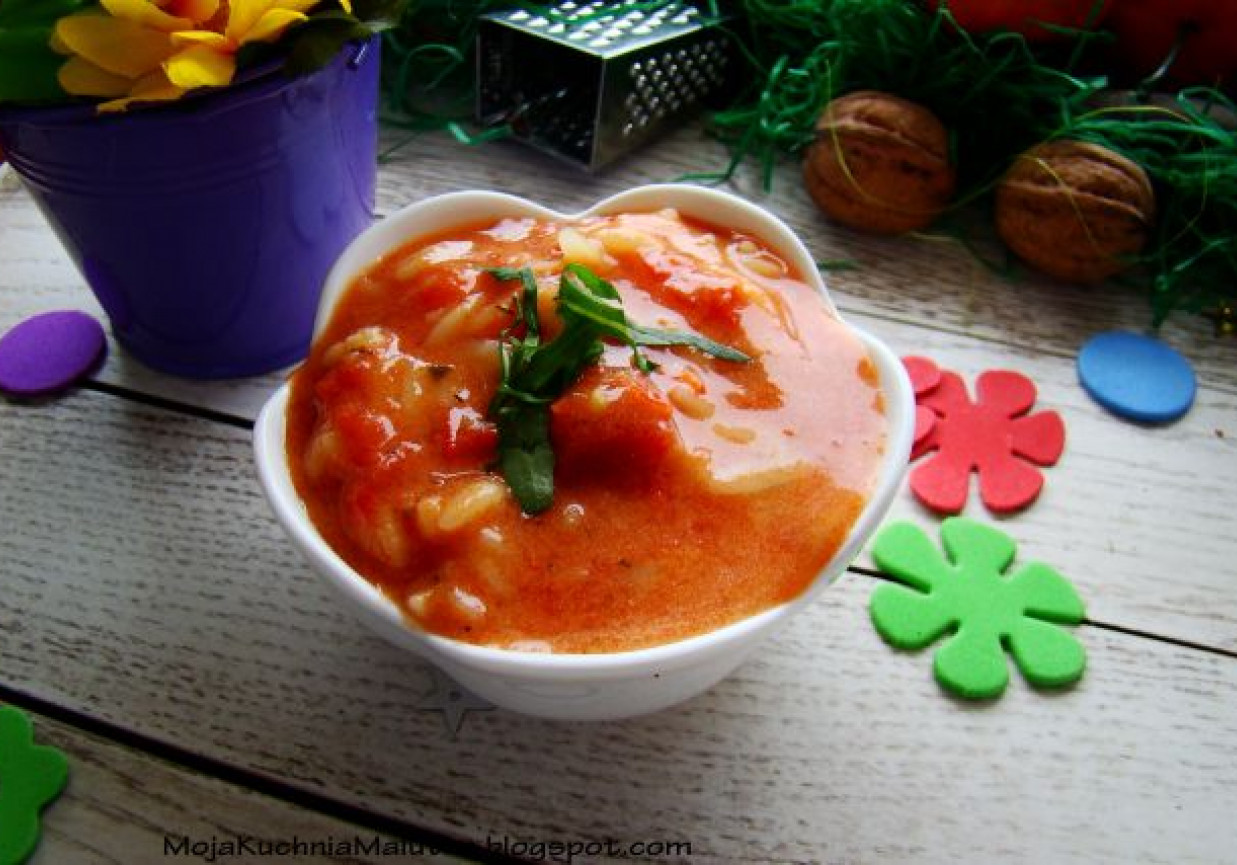 Pomidorowa z bazylia i ziołami prowansalskimi foto