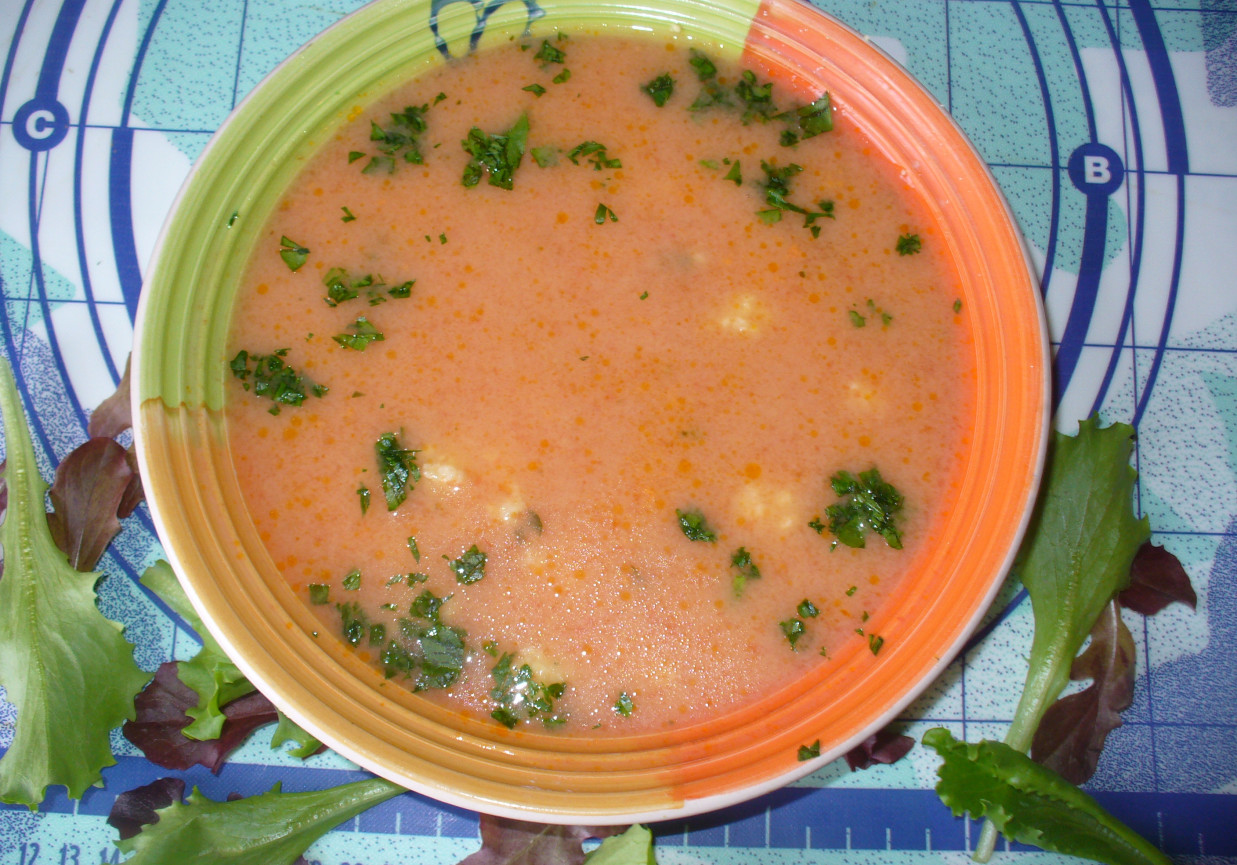 Pomidorowa z cieciorką  foto