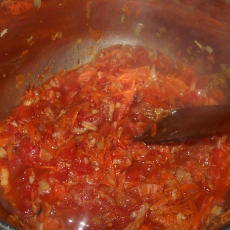 Krok 4 - Pomidorowa z kurczakiem i białą kiełbasą foto