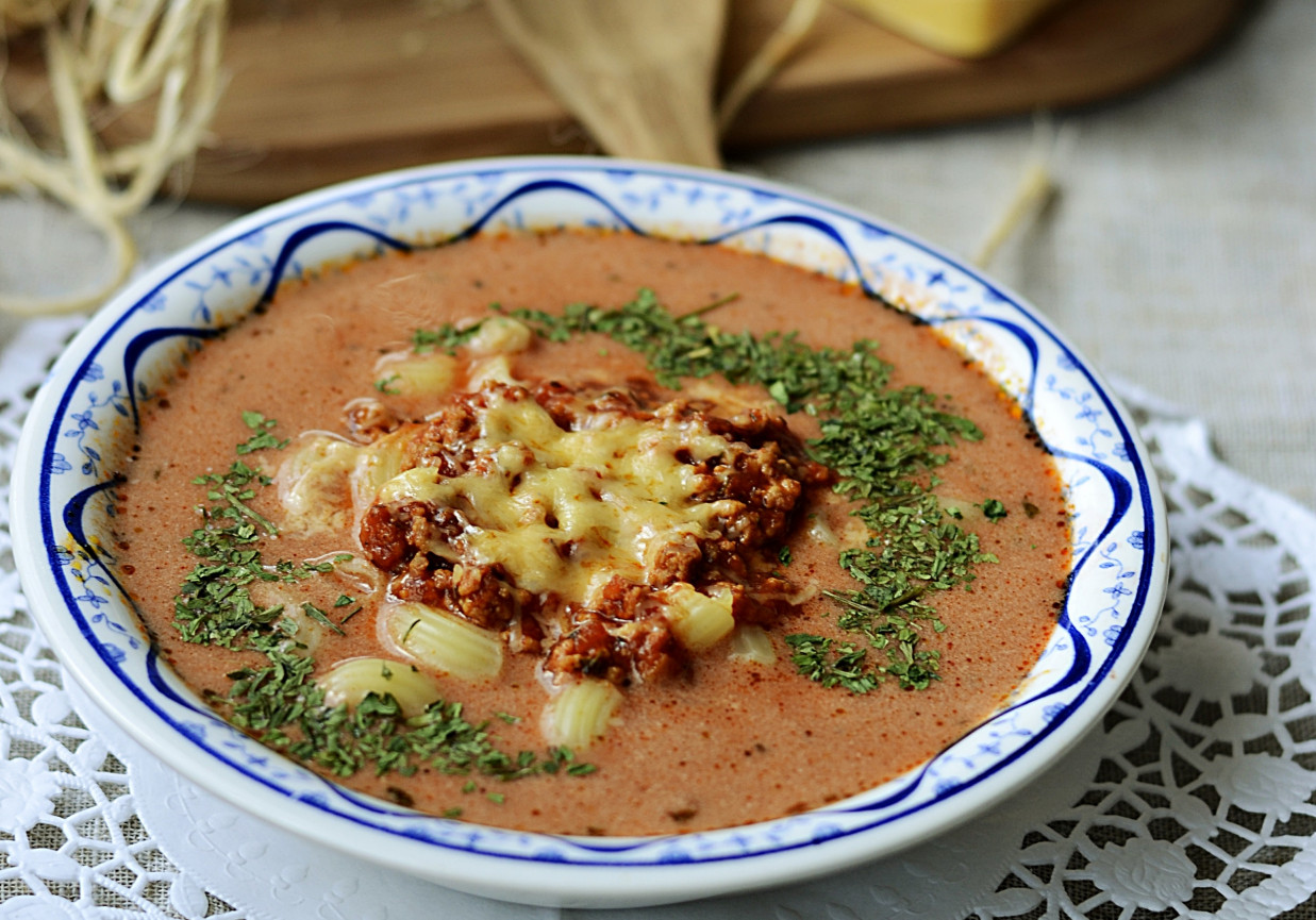POMIDOROWA Z MIĘSEM MIELONYM I SEREM A'LA SPAGHETTI DoradcaSmaku.pl