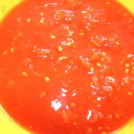 Krok 2 - Pomidorowa z papryką foto