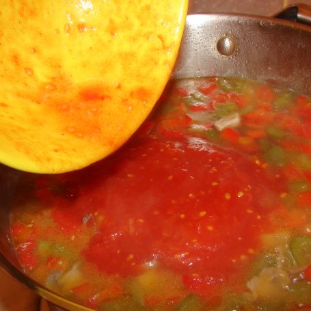 Krok 4 - Pomidorowa z papryką foto