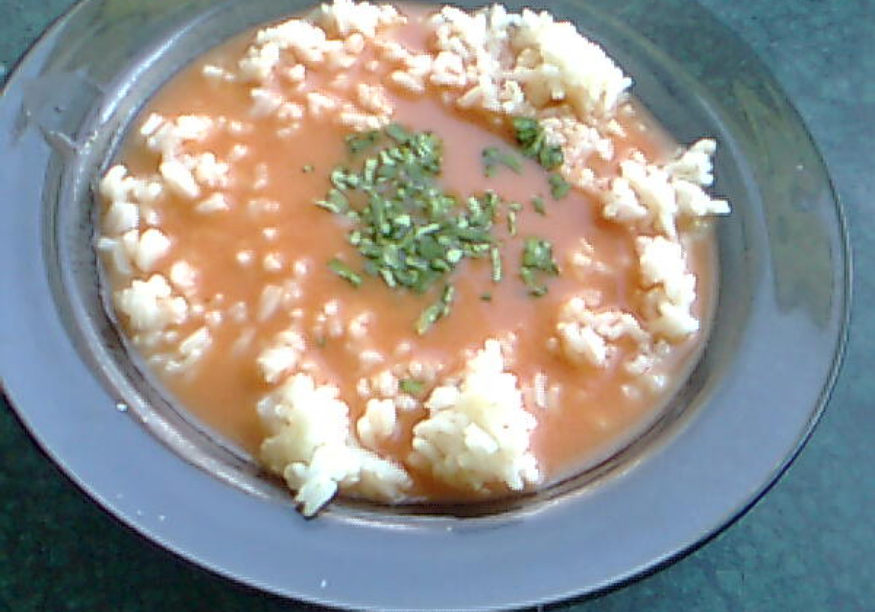 Pomidorowa z rosołu z ryżem foto
