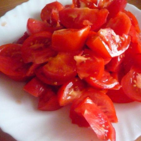 Krok 1 - pomidorowa z ryżem  na przesmażanych pomidorach foto