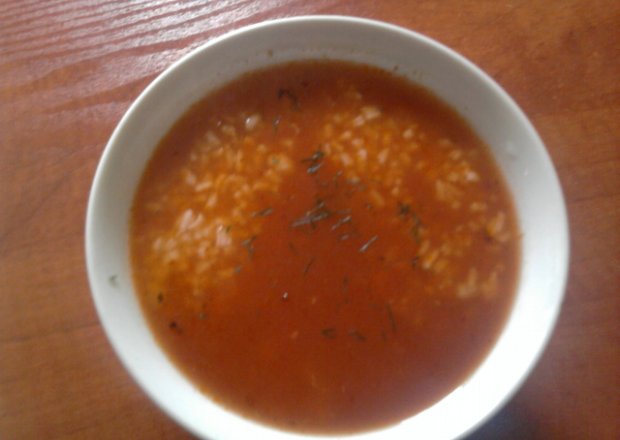 Fotografia przedstawiająca pomidorowa z ryżem