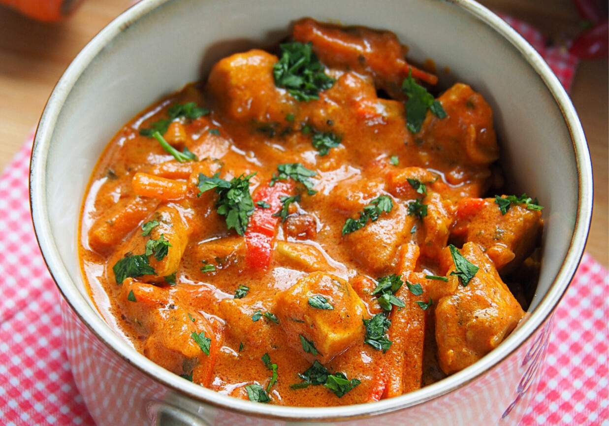 Pomidorowe curry z kurczakiem foto