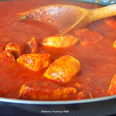 Krok 3 - Pomidorowe curry z kurczakiem i miętą foto