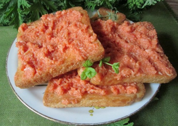 Fotografia przedstawiająca Pomidorowe tosty