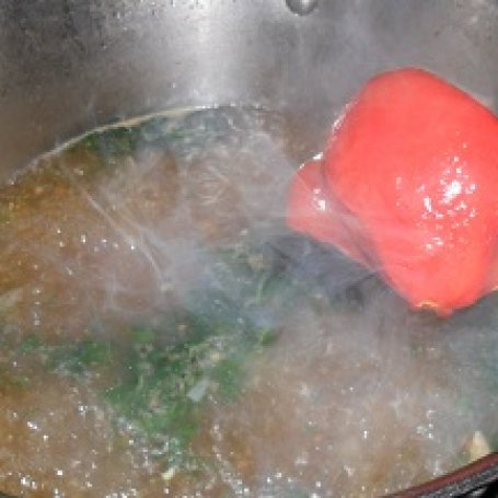 Krok 2 - Pomidorówka z pomidorów z puszki foto