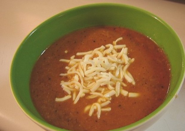 Fotografia przedstawiająca Pomidorówka / zupa pomidorowa