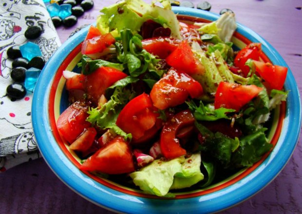 Fotografia przedstawiająca Pomidorwa sałata