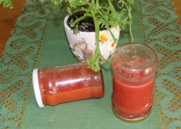 Fotografia przedstawiająca pomidory do zupy