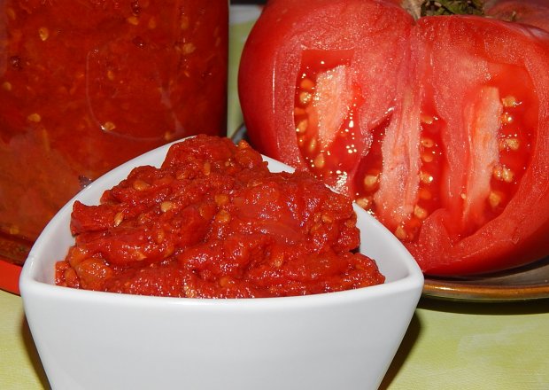 Fotografia przedstawiająca Pomidory duszone i sok - do słoików