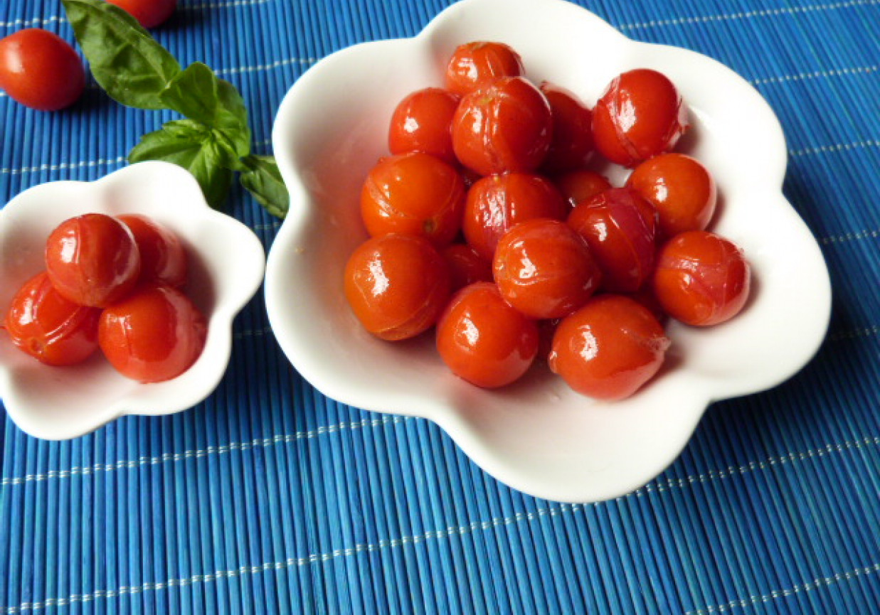 Pomidory duszone w oliwie foto